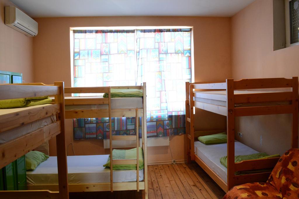 Elegance On A Budget - Rooms For Rent In Sofia Center Luaran gambar