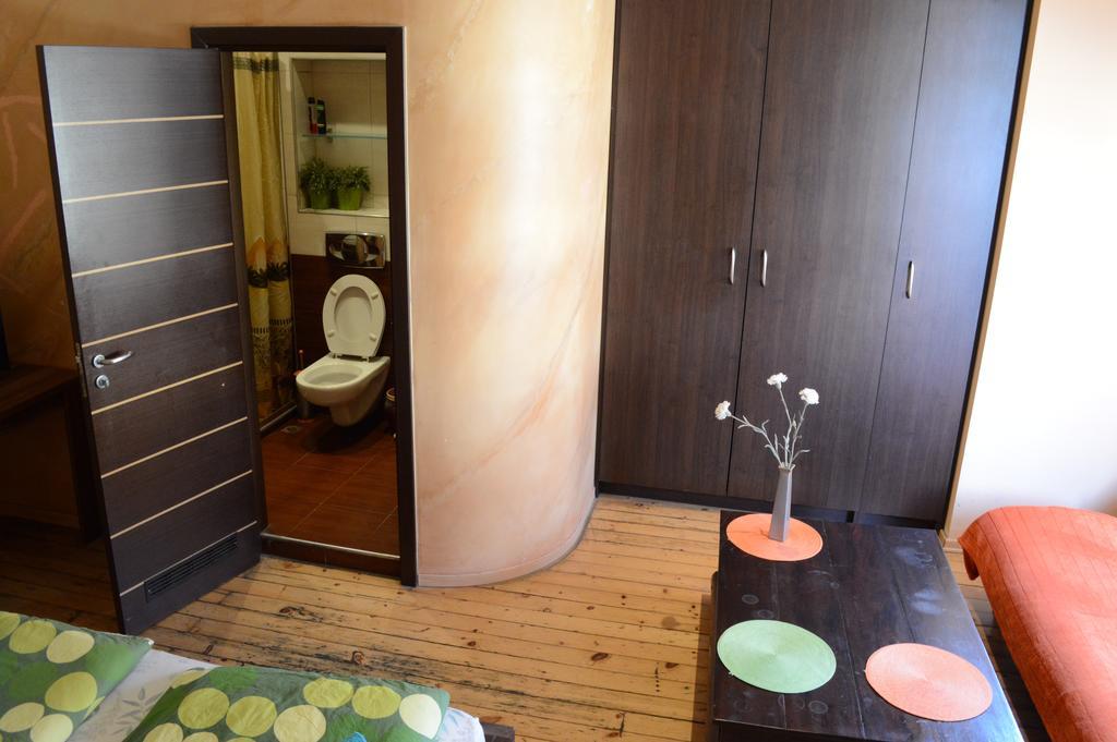 Elegance On A Budget - Rooms For Rent In Sofia Center Luaran gambar