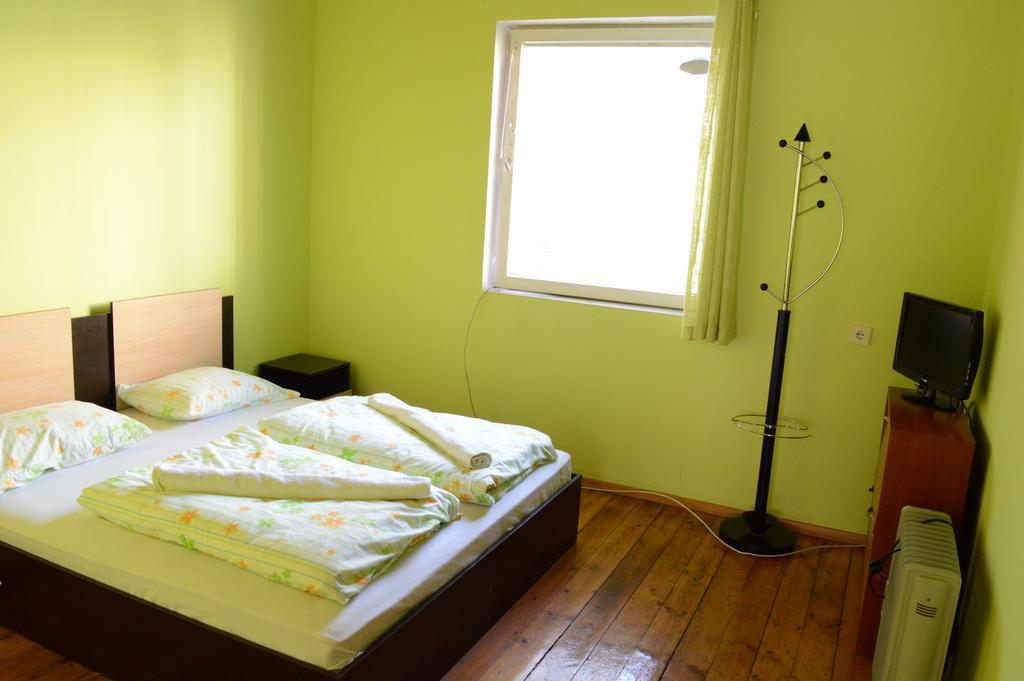 Elegance On A Budget - Rooms For Rent In Sofia Center Luaran gambar
